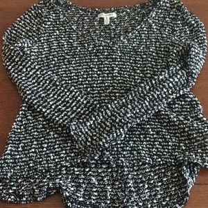 Thin sweater